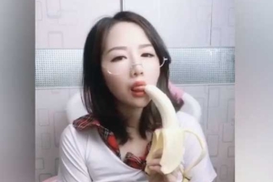 奈老师-香蕉真好吃