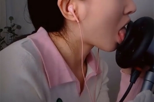 芝麻对辣-舒服的舔耳朵